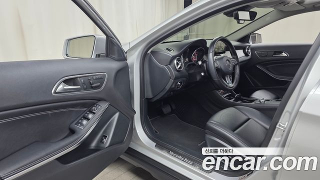 Mercedes-Benz GLA-Class GLA200 d 4MATIC