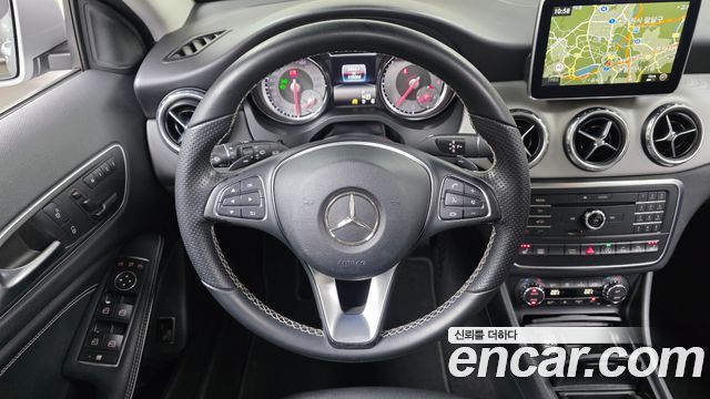 Mercedes-Benz GLA-Class GLA200 d 4MATIC
