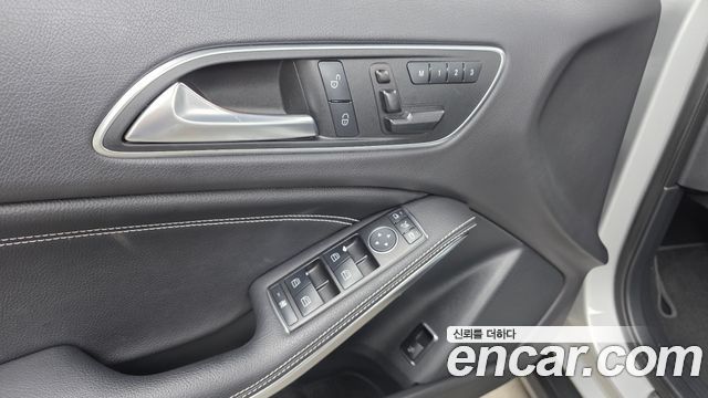Mercedes-Benz GLA-Class GLA200 d 4MATIC