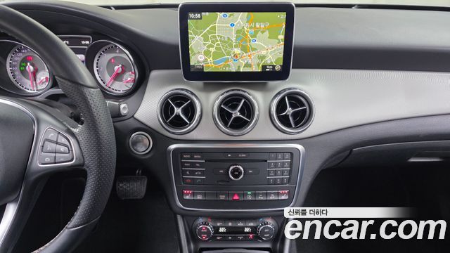 Mercedes-Benz GLA-Class GLA200 d 4MATIC