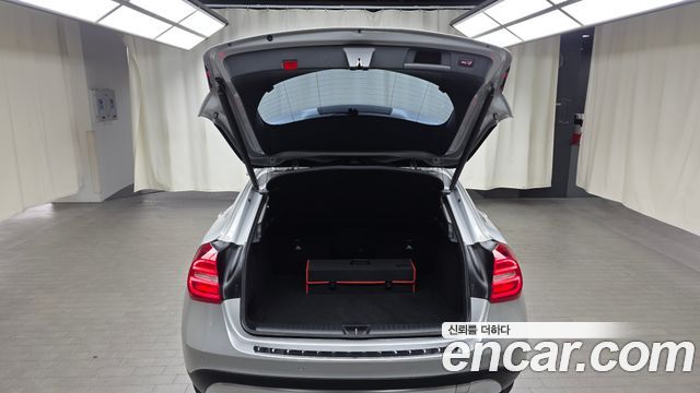 Mercedes-Benz GLA-Class GLA200 d 4MATIC