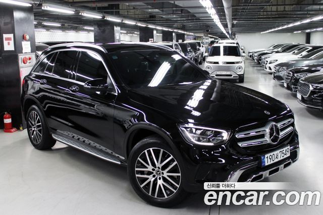 Mercedes-Benz GLC-Class GLC300e 4MATIC