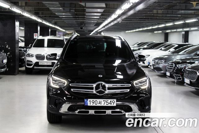 Mercedes-Benz GLC-Class GLC300e 4MATIC