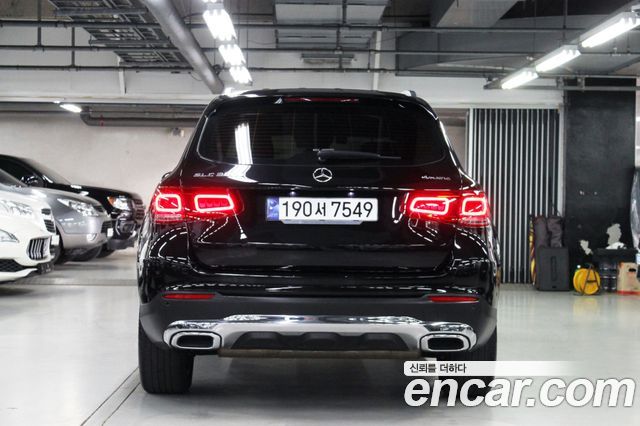 Mercedes-Benz GLC-Class GLC300e 4MATIC