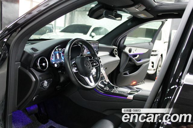 Mercedes-Benz GLC-Class GLC300e 4MATIC