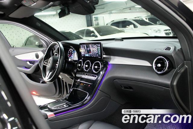 Mercedes-Benz GLC-Class GLC300e 4MATIC