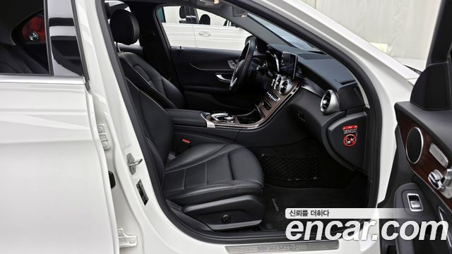 Mercedes-Benz C-Class C200 Avantgarde