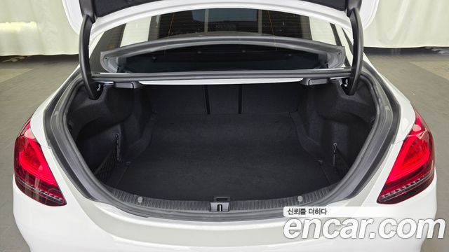 Mercedes-Benz C-Class C200 Avantgarde