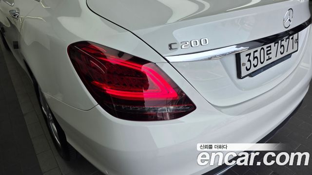 Mercedes-Benz C-Class C200 Avantgarde