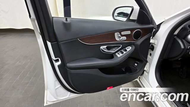 Mercedes-Benz C-Class C200 Avantgarde