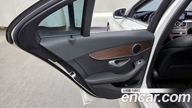 Mercedes-Benz C-Class C200 Avantgarde