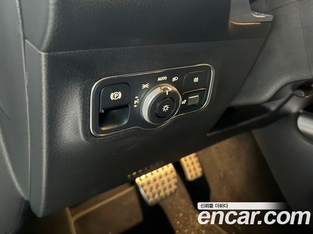 Mercedes-Benz GLB-Class AMG GLB35 4MATIC