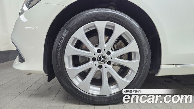 Mercedes-Benz E-Class E220d 4MATIC Exclusive