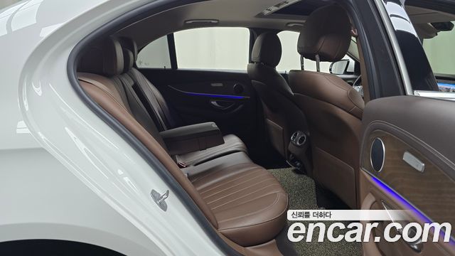Mercedes-Benz E-Class E220d 4MATIC Exclusive