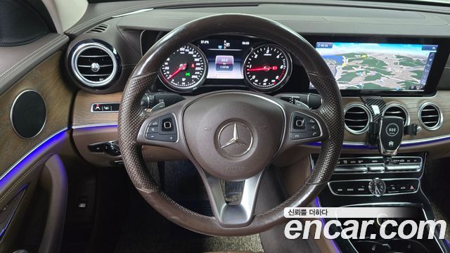 Mercedes-Benz E-Class E220d 4MATIC Exclusive