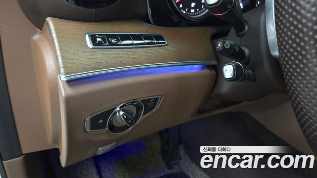 Mercedes-Benz E-Class E220d 4MATIC Exclusive