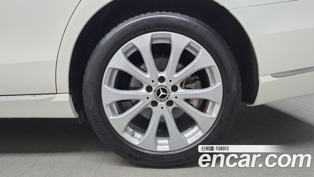 Mercedes-Benz E-Class E220d 4MATIC Exclusive