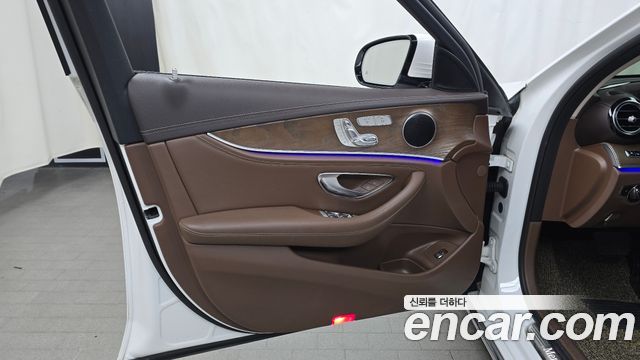 Mercedes-Benz E-Class E220d 4MATIC Exclusive