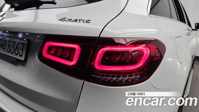 Mercedes-Benz GLC-Class GLC300e 4MATIC