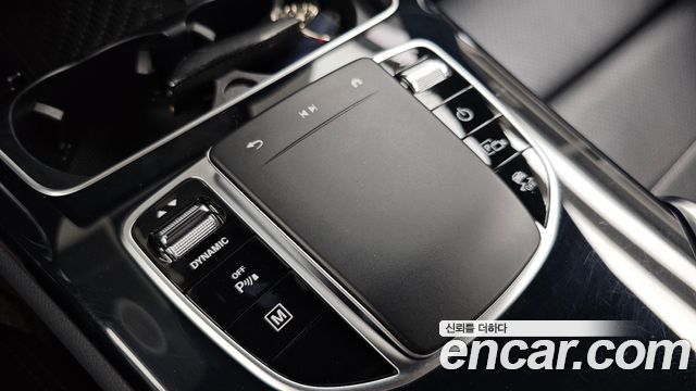 Mercedes-Benz GLC-Class GLC300e 4MATIC