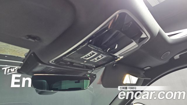Land Rover Range Rover Velar 3.0 P400 R-Dynamic SE