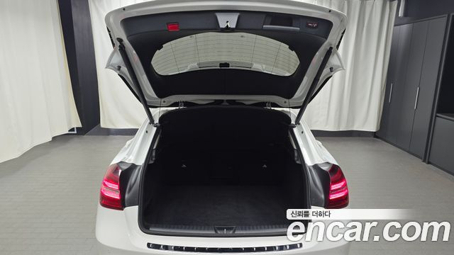 Mercedes-Benz GLA-Class GLA220