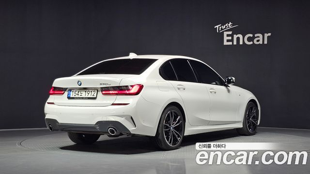 BMW 3-Series 330e M Sport