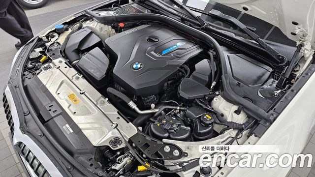 BMW 3-Series 330e M Sport