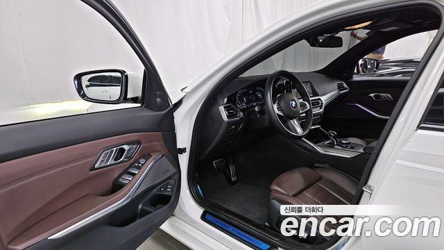 BMW 3-Series 330e M Sport
