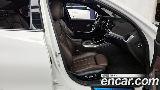 BMW 3-Series 330e M Sport
