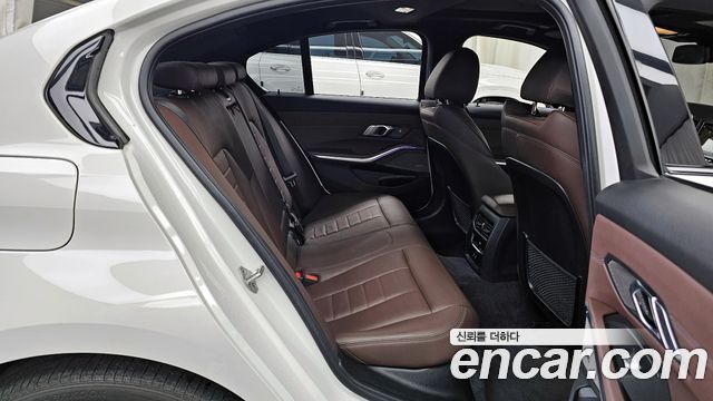 BMW 3-Series 330e M Sport