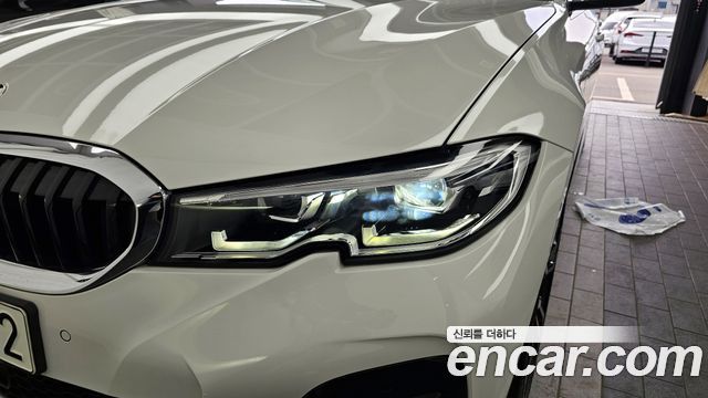 BMW 3-Series 330e M Sport