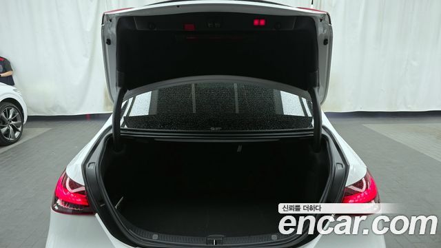 Mercedes-Benz E-Class E350 4MATIC AMG Line
