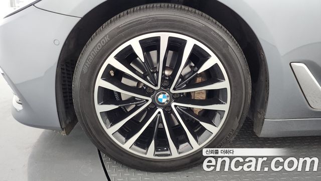 BMW 5-Series 530i Luxury Plus