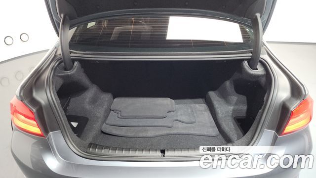 BMW 5-Series 530i Luxury Plus