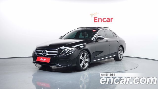 Mercedes-Benz E-Class E300 4MATIC Avnatgarde