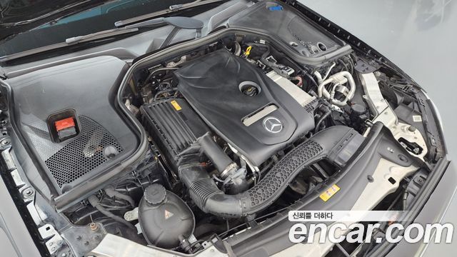 Mercedes-Benz E-Class E300 4MATIC Avnatgarde