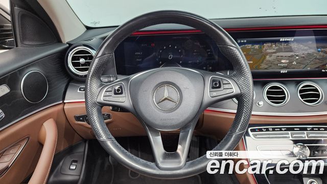 Mercedes-Benz E-Class E300 4MATIC Avnatgarde