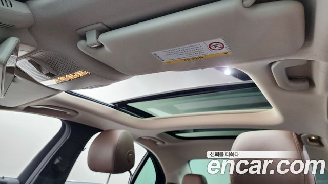 Mercedes-Benz E-Class E300 4MATIC Avnatgarde