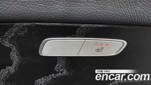 Mercedes-Benz E-Class E300 4MATIC Avnatgarde
