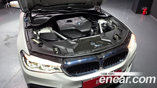 BMW 5-Series 530i xDrive M Sport Package Plus