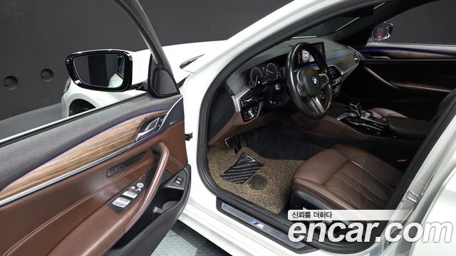 BMW 5-Series 530i xDrive M Sport Package Plus
