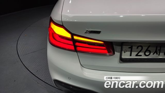 BMW 5-Series 530i xDrive M Sport Package Plus