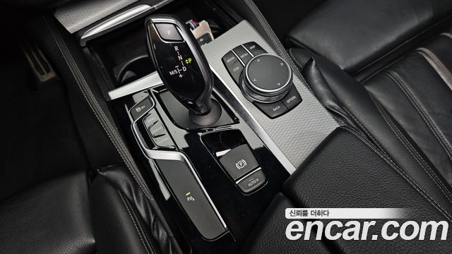 BMW 5-Series 530i xDrive M Sport Package