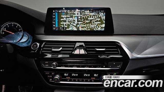 BMW 5-Series 530i xDrive M Sport Package