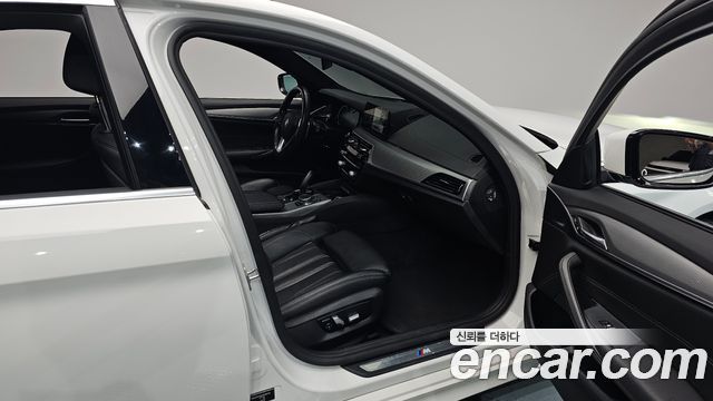 BMW 5-Series 530i xDrive M Sport Package