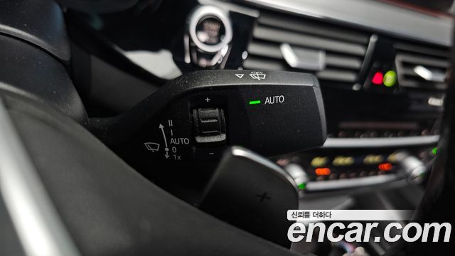 BMW 5-Series 530i xDrive M Sport Package