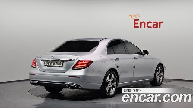 Mercedes-Benz E-Class E220d Avantgarde