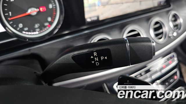 Mercedes-Benz E-Class E220d Avantgarde