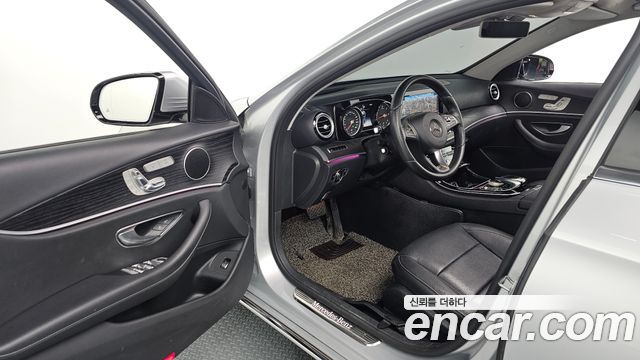 Mercedes-Benz E-Class E220d Avantgarde